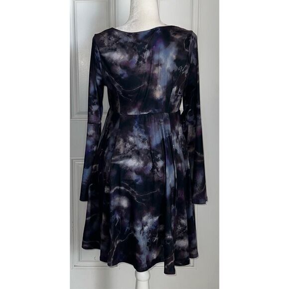 Her Universe Marvel WandaVision Agatha Tie-Dye Dress (Med) - Picture 3 of 8